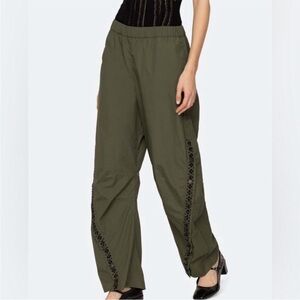 SEA NEW YORK THE MILLE WINDBREAKER OLIVE GREEN EMBROIDERED TRACK PANTS SZ L